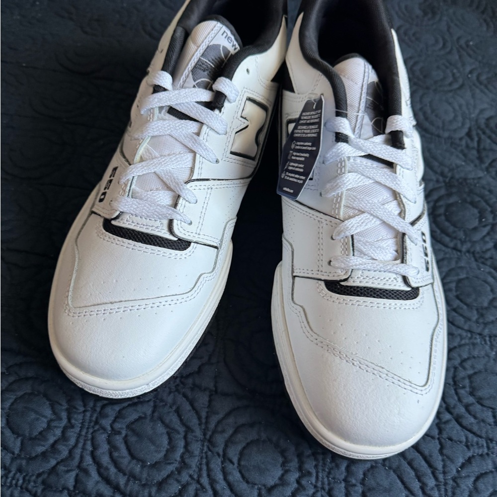 New Balance White and Black Sneakers Low-Top Design 550